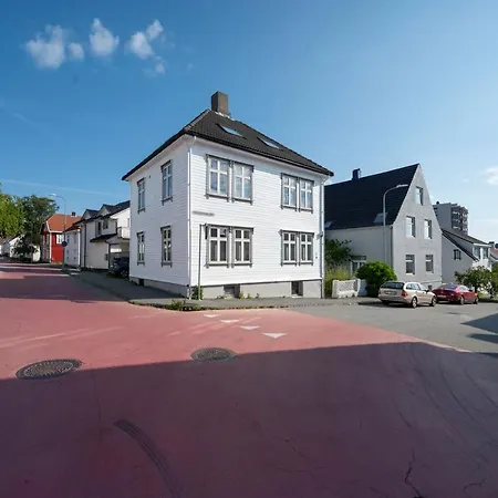 Practical Basement With Comforts Close To Centre Stavanger