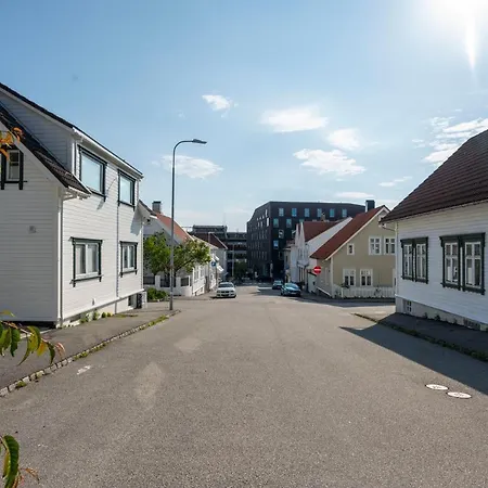 Appartamento Practical Basement With Comforts Close To Centre Stavanger