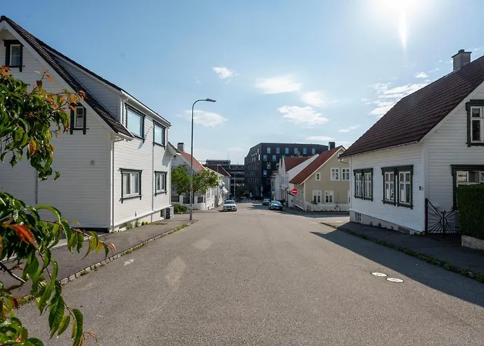 Leilighet Practical Basement With Comforts Close To Centre Stavanger